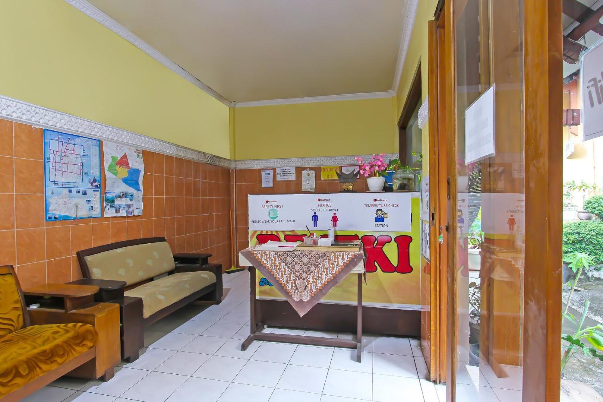 Rejeki Homestay Syariah Malioboro RedPartner Yogyakarta Luaran gambar