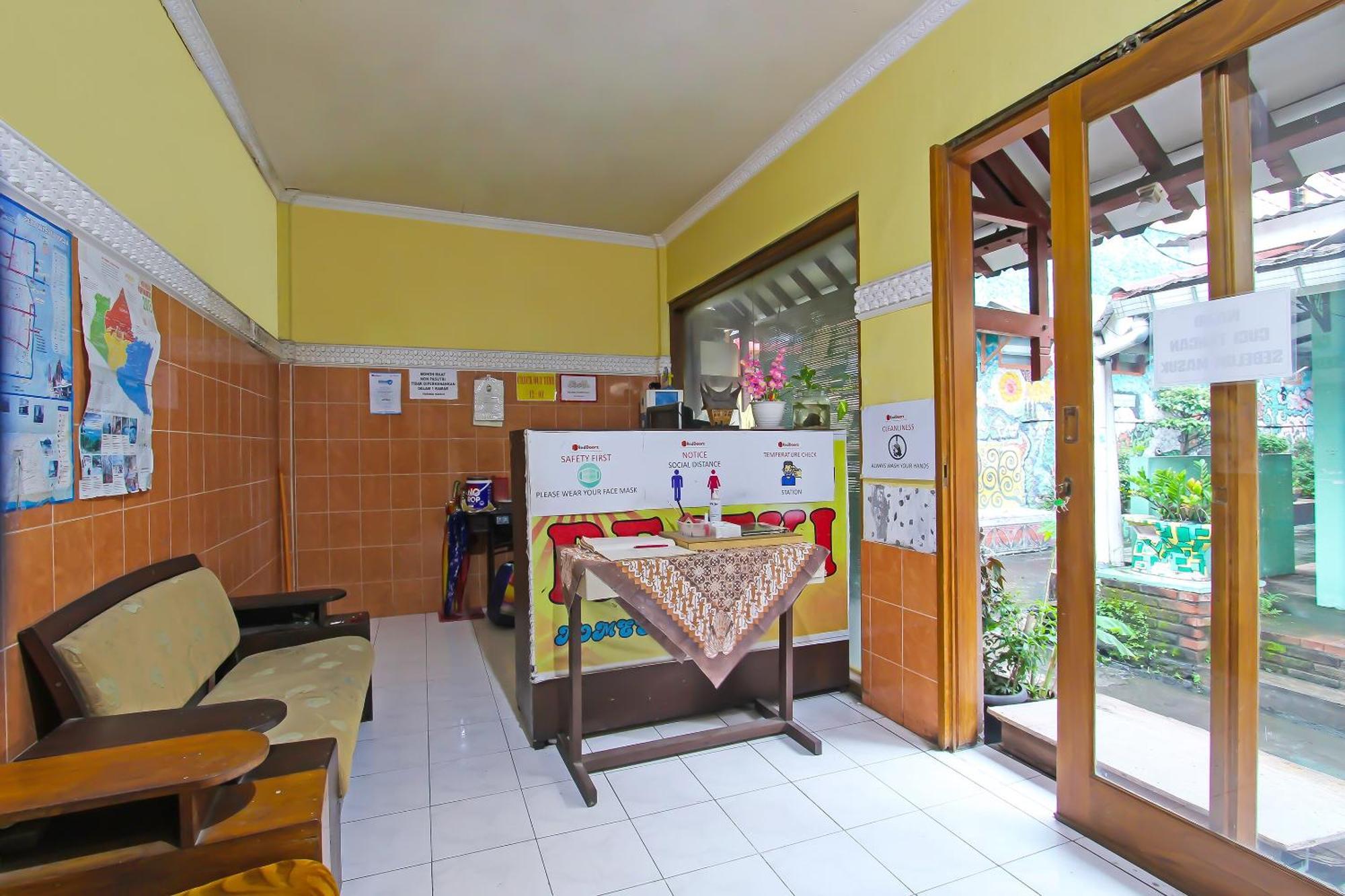 Rejeki Homestay Syariah Malioboro RedPartner Yogyakarta Luaran gambar