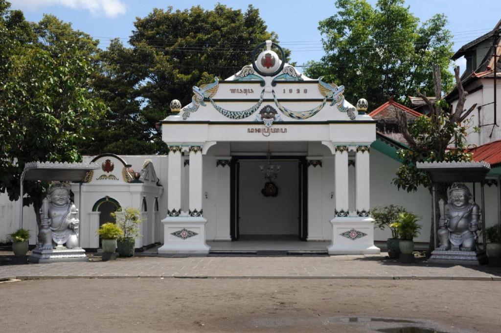 Rejeki Homestay Syariah Malioboro RedPartner Yogyakarta Luaran gambar